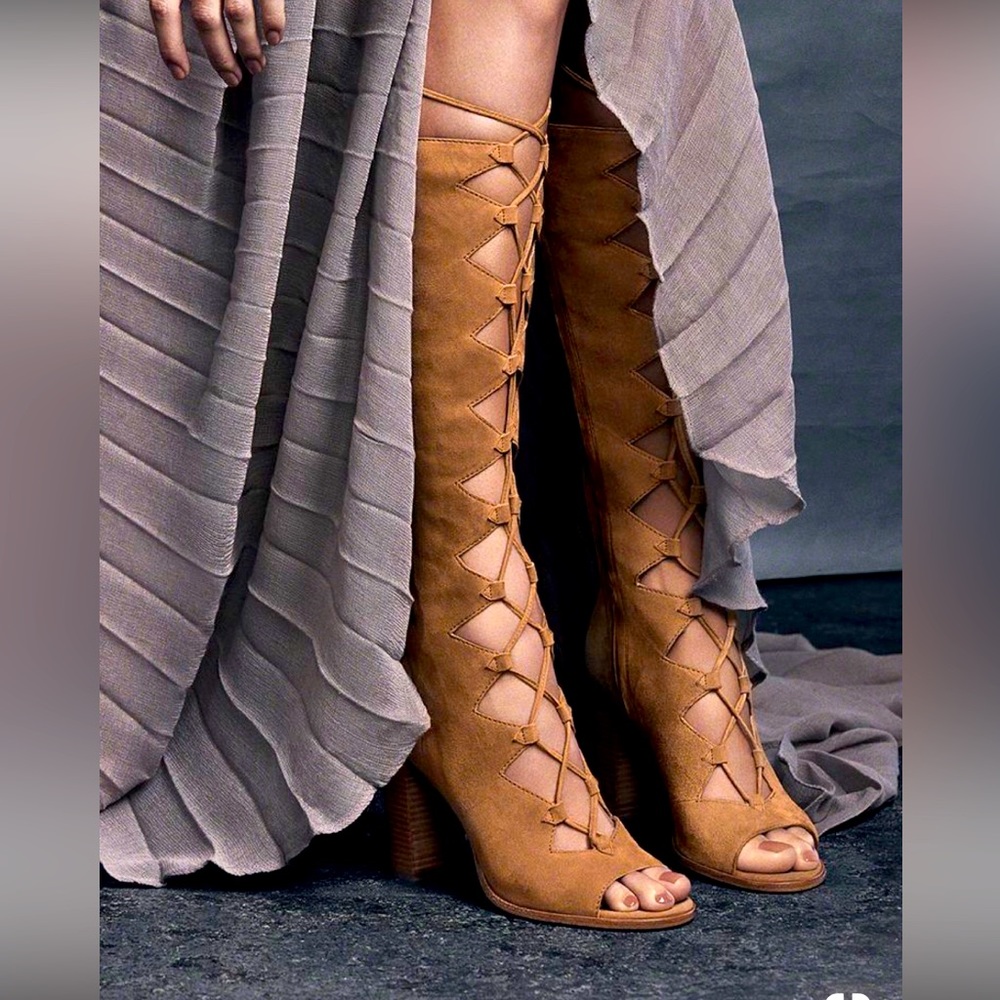 New Without Tag Frye Gladiator sandals size 7.5